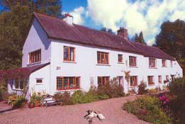 Allt Y Golau Farmhouse B&B,  Felingwm uchaf